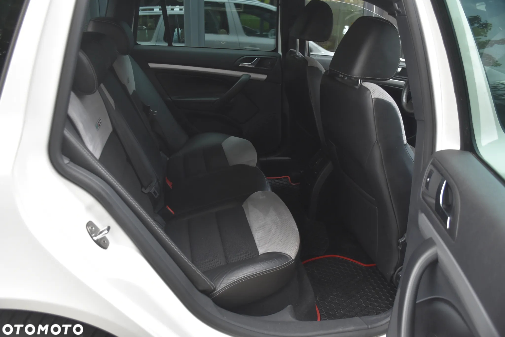 Skoda Octavia Combi RS - 15