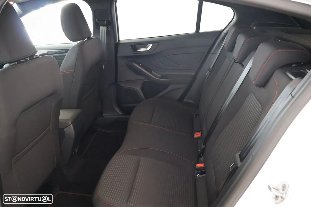 Ford Focus 1.0 EcoBoost MHEV ST-Line X Aut. - 12