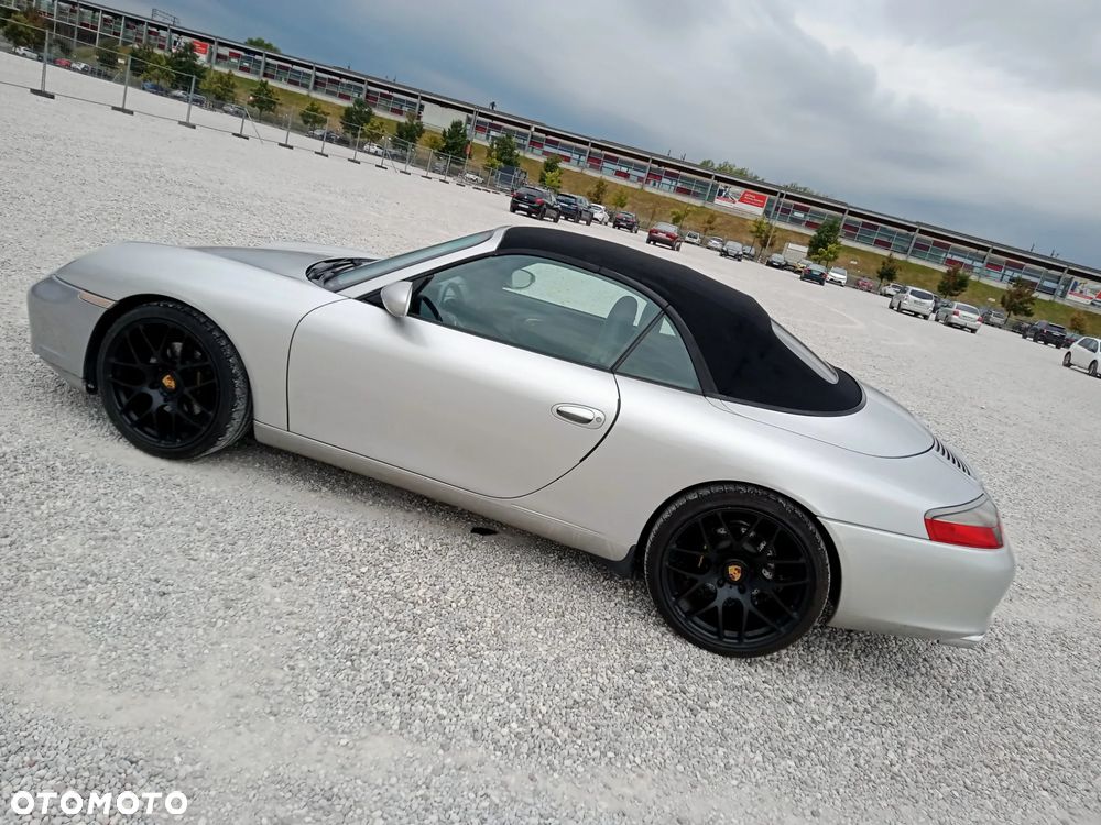Porsche 911 Carrera 4 Cabrio - 5