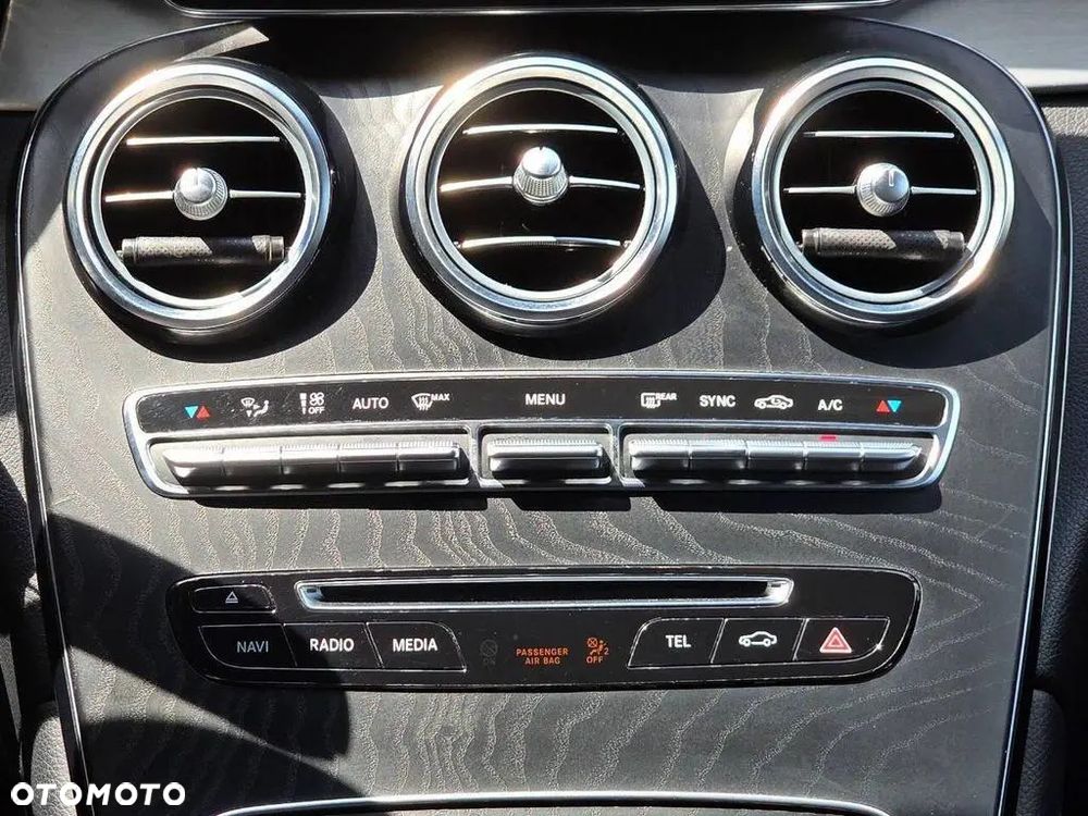 Mercedes-Benz GLC 300 4Matic 9G-TRONIC Edition Avantgarde - 9