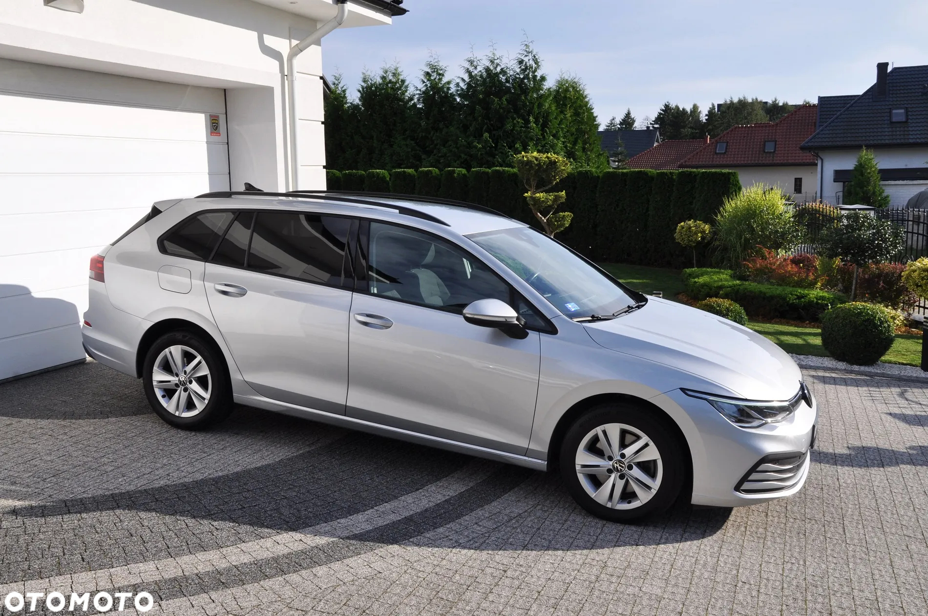 Volkswagen Golf VIII 2.0 TDI Life DSG - 4