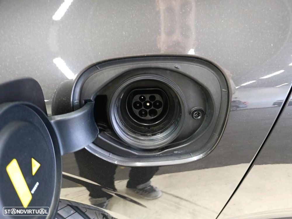 Volvo XC 60 2.0 T6 PHEV Core AWD - 11