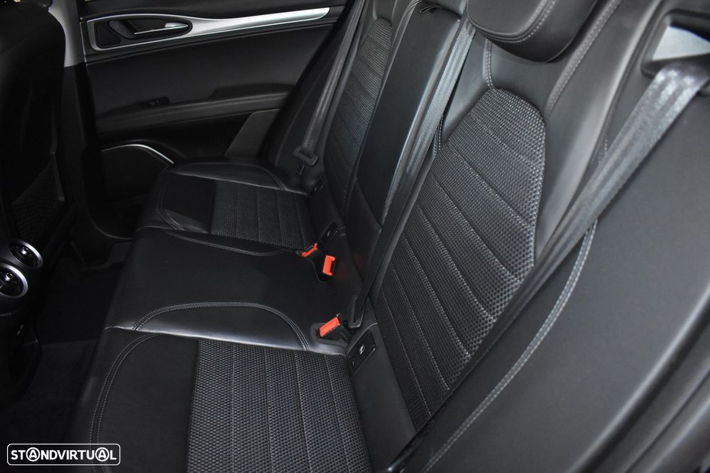 Alfa Romeo Stelvio 2.2 D Super AT8 Q4 - 48