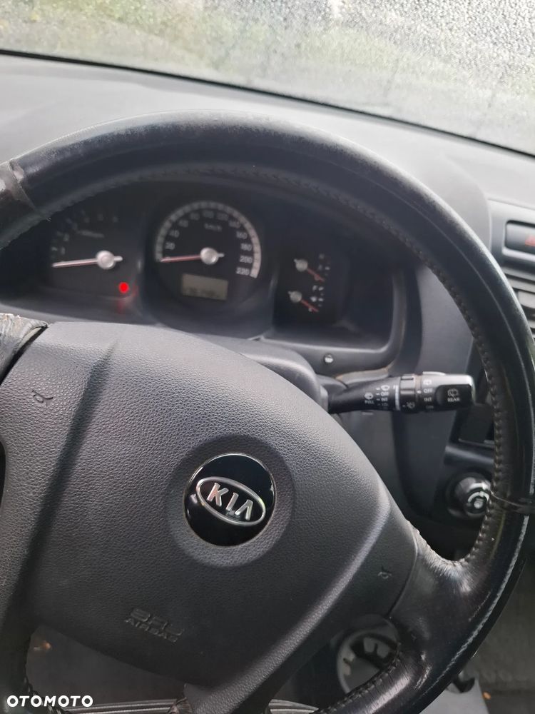 Kia Sportage 2.0 CRDi Tour - 11