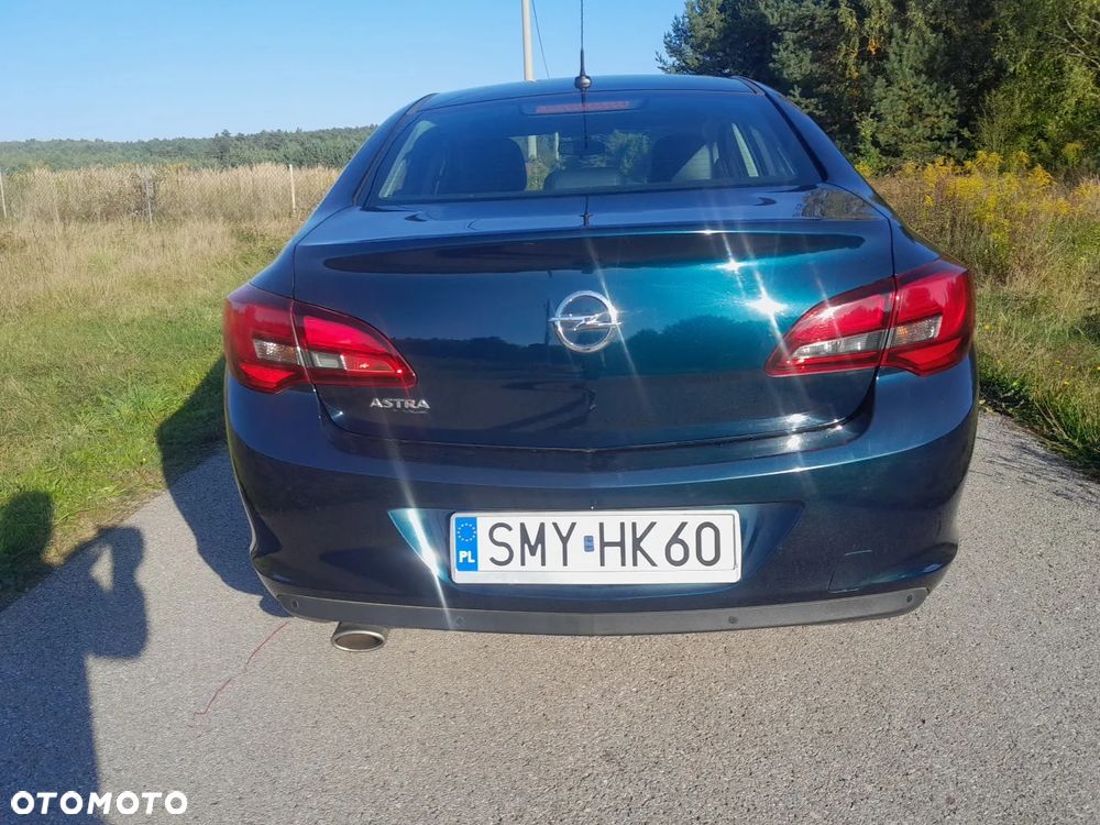 Opel Astra 1.4 T Executive EU6 - 4