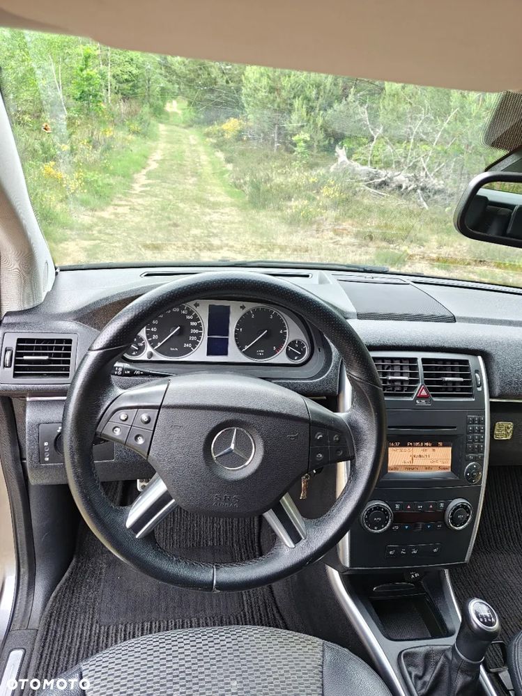 Mercedes-Benz Klasa B 180 CDI - 17