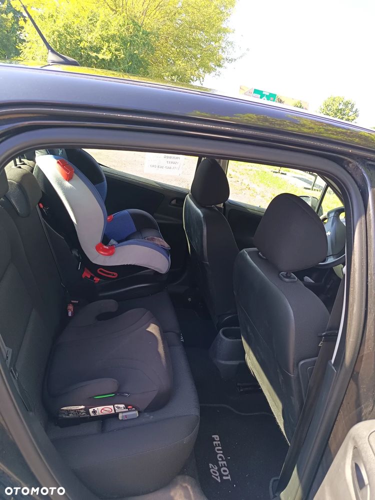 Peugeot 207 1.4 - 7