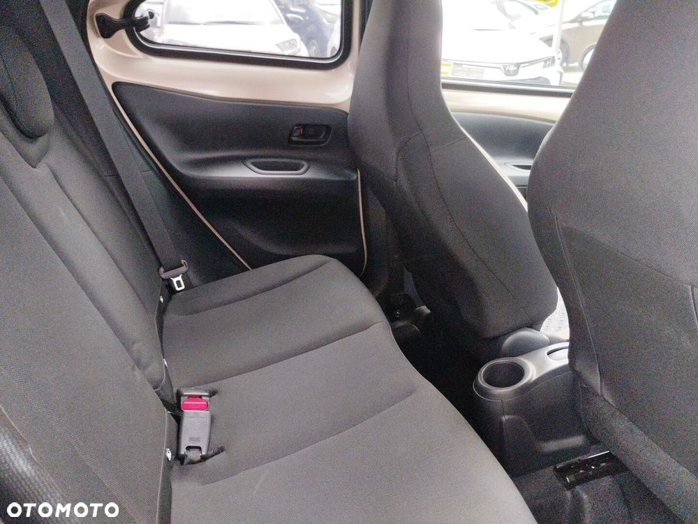 Toyota Aygo X 1.0 VVT-i Style - 10