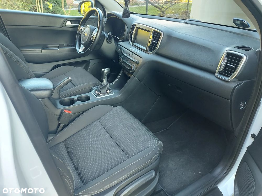 Kia Sportage 1.6 GDI 2WD Black Edition - 12