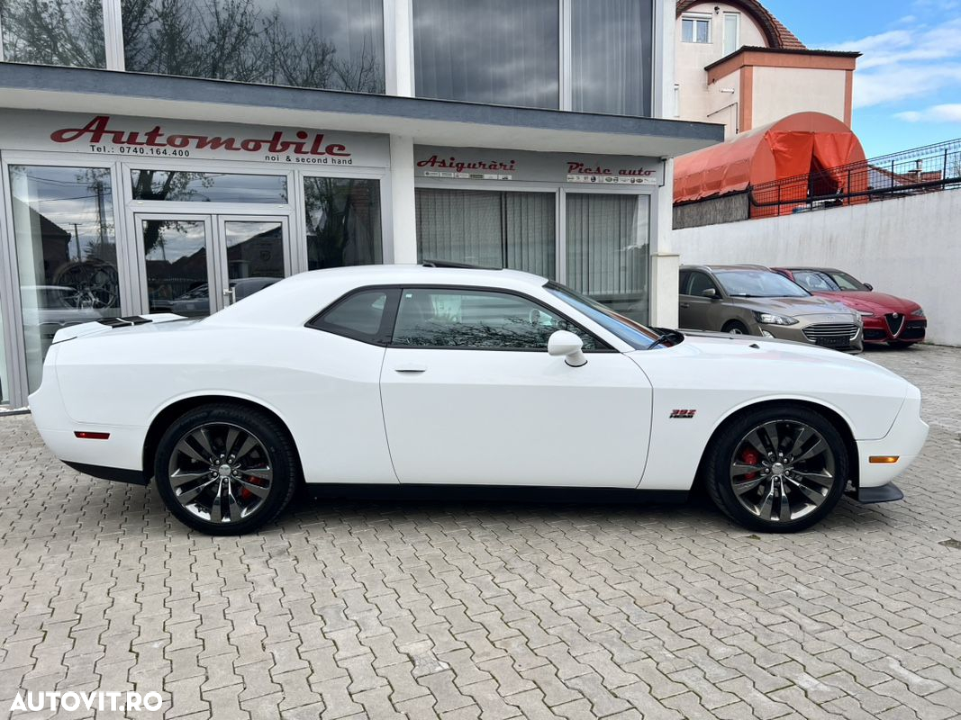 Dodge Challenger - 4