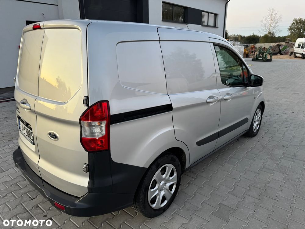 Ford Transit Courier - 6