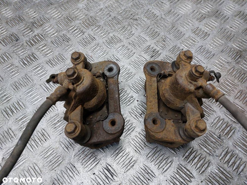 TARCZE HAMULCOWE TYŁ + ZACISKI HYUNDAI I30 I 1.6 CRDI - 10