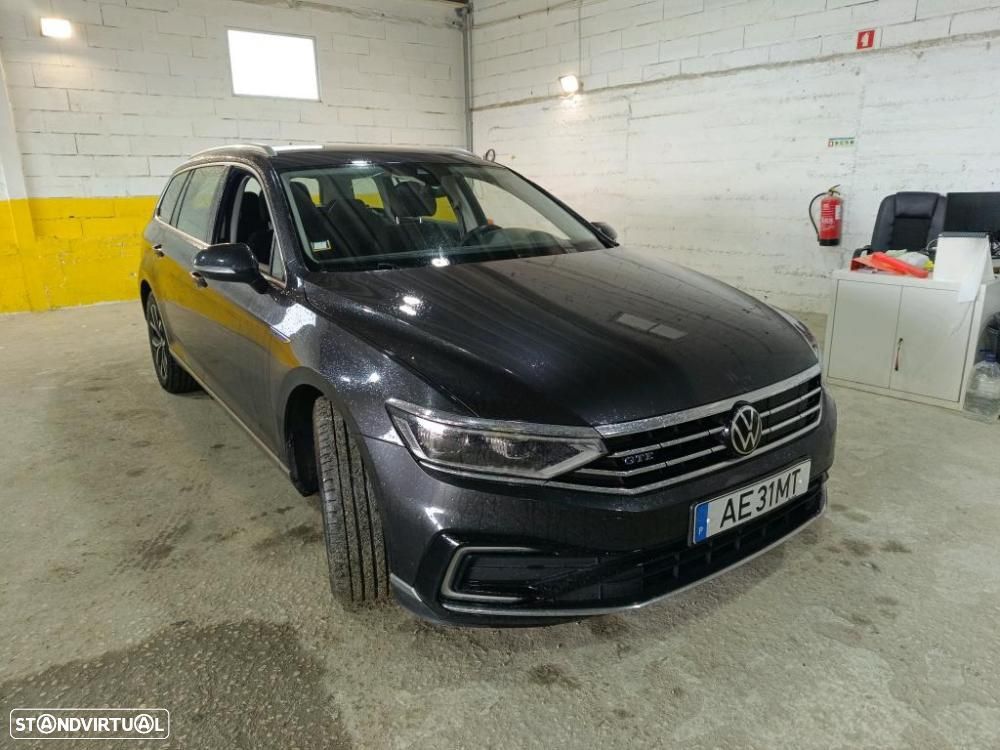 VW Passat Variant - 2