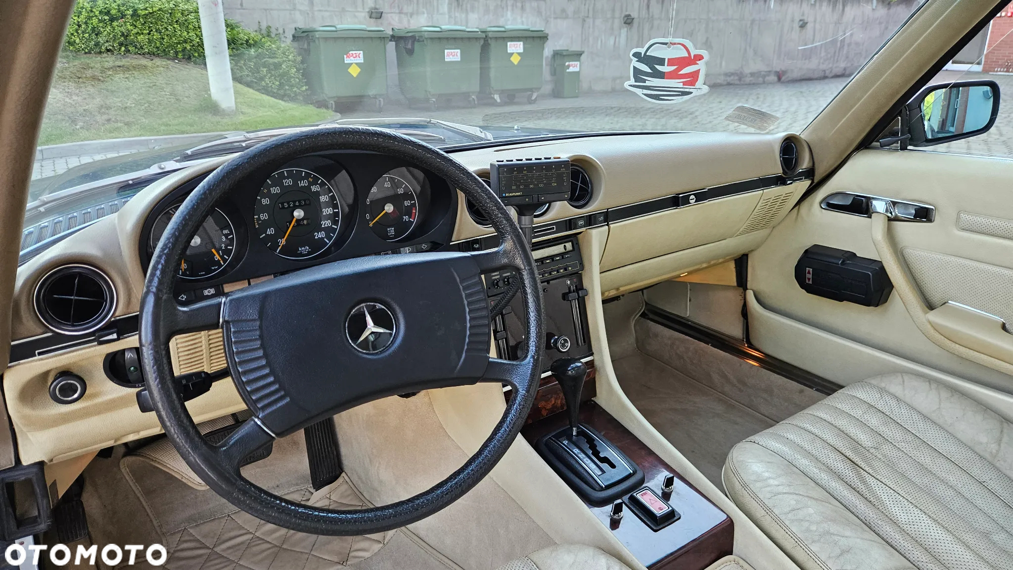 Mercedes-Benz SLC - 32