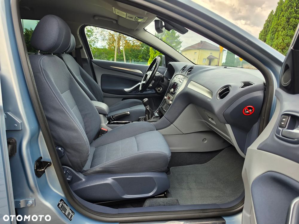 Ford Mondeo 2.0 Ghia Executive - 39