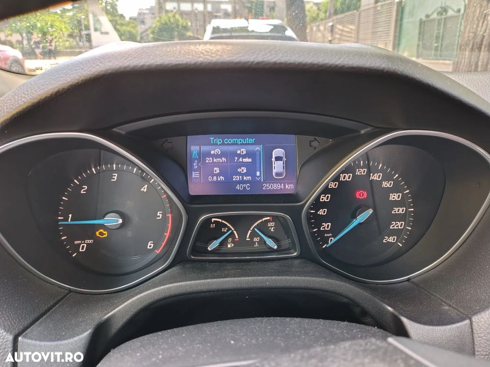Ford Focus 1.6 TDCI DPF Start-Stopp-System Titanium - 11