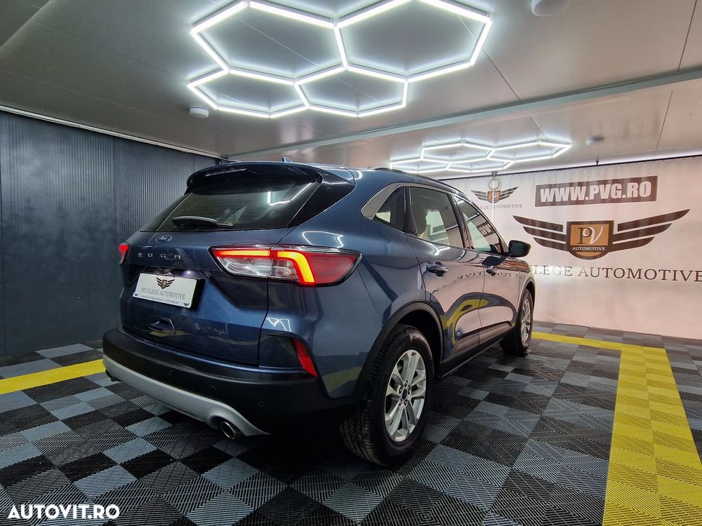 Ford Kuga 1.5 EcoBlue Aut. TITANIUM - 4
