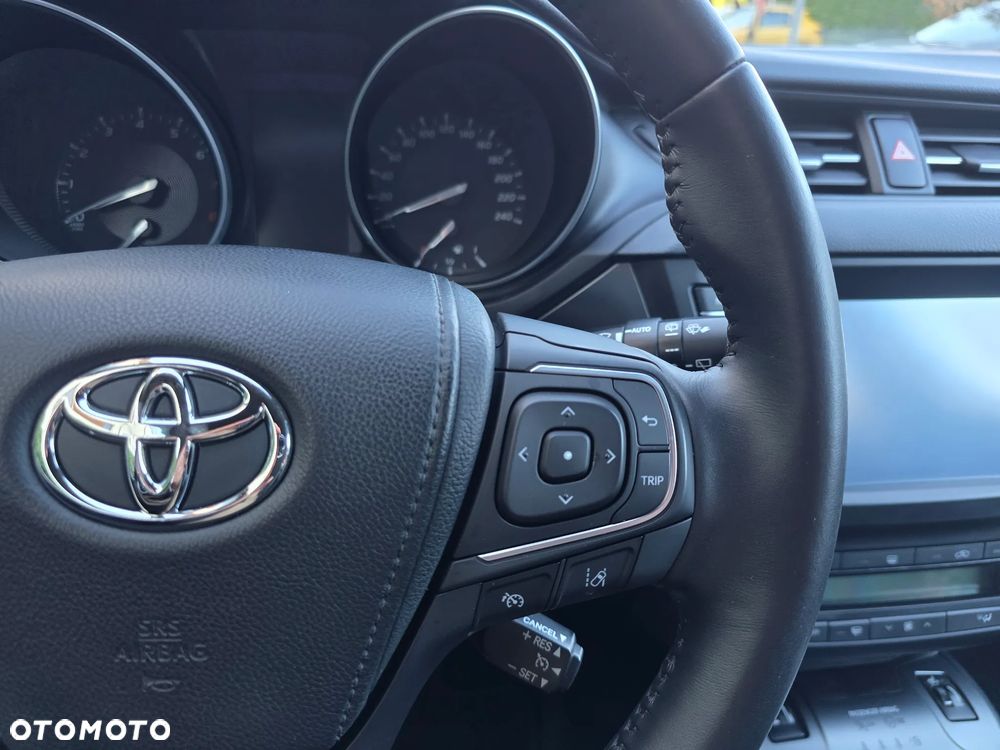 Toyota Avensis 1.8 Prestige - 31