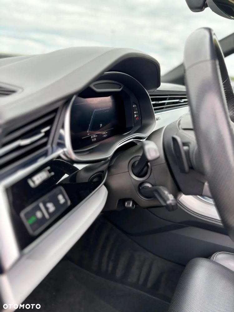 Audi SQ8 - 11