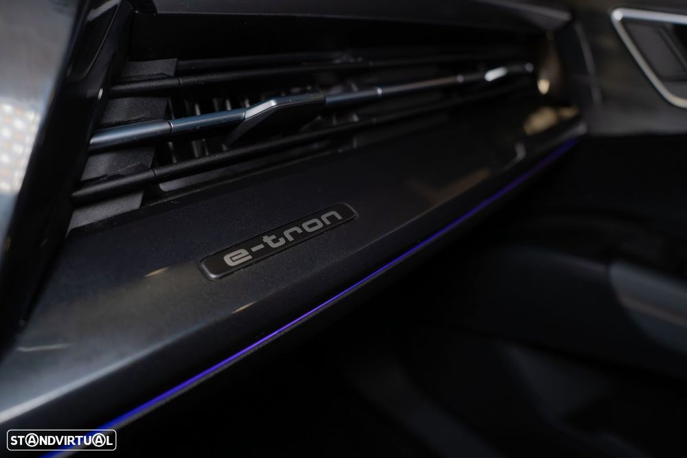 Audi Q4 e-tron - 36