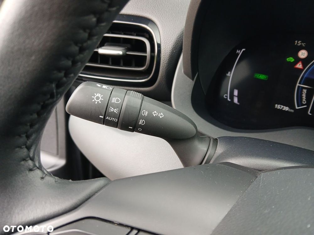 Toyota Yaris Hybrid 1.5 Style - 27
