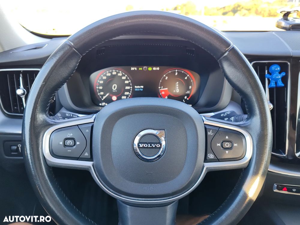 Volvo XC 60 D5 AWD Geartronic Momentum - 17