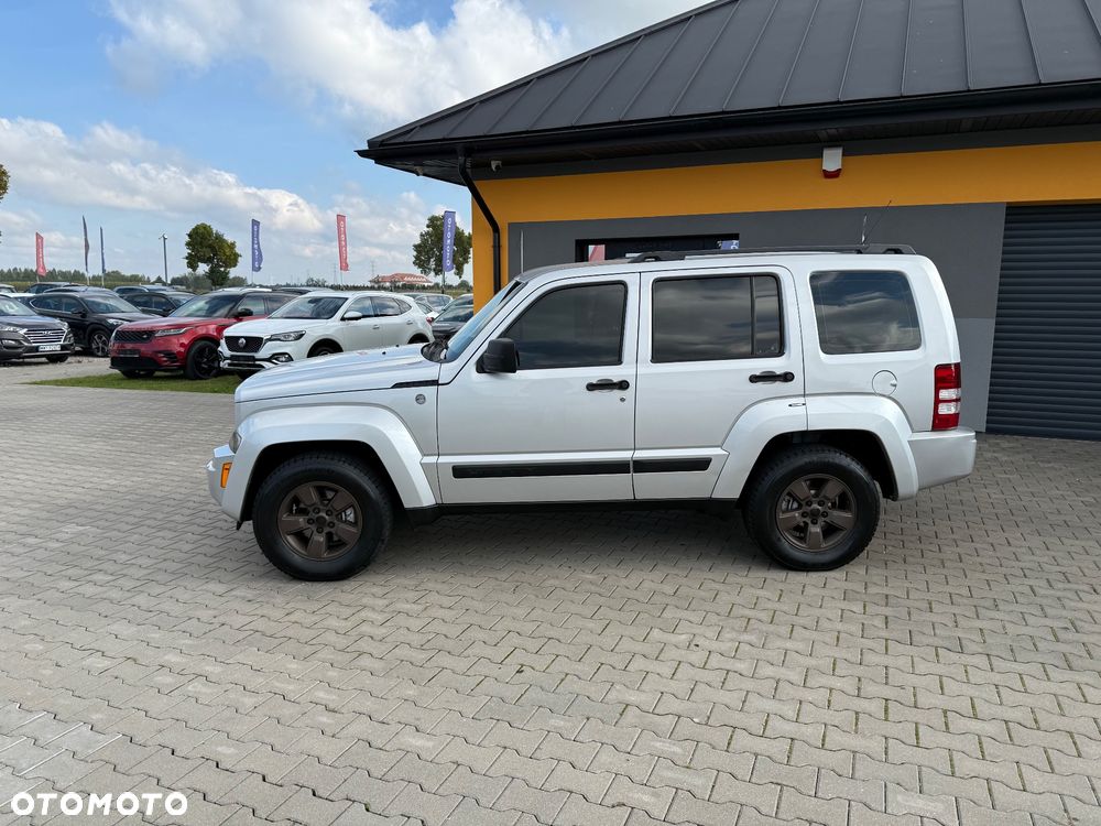 Jeep Liberty - 11