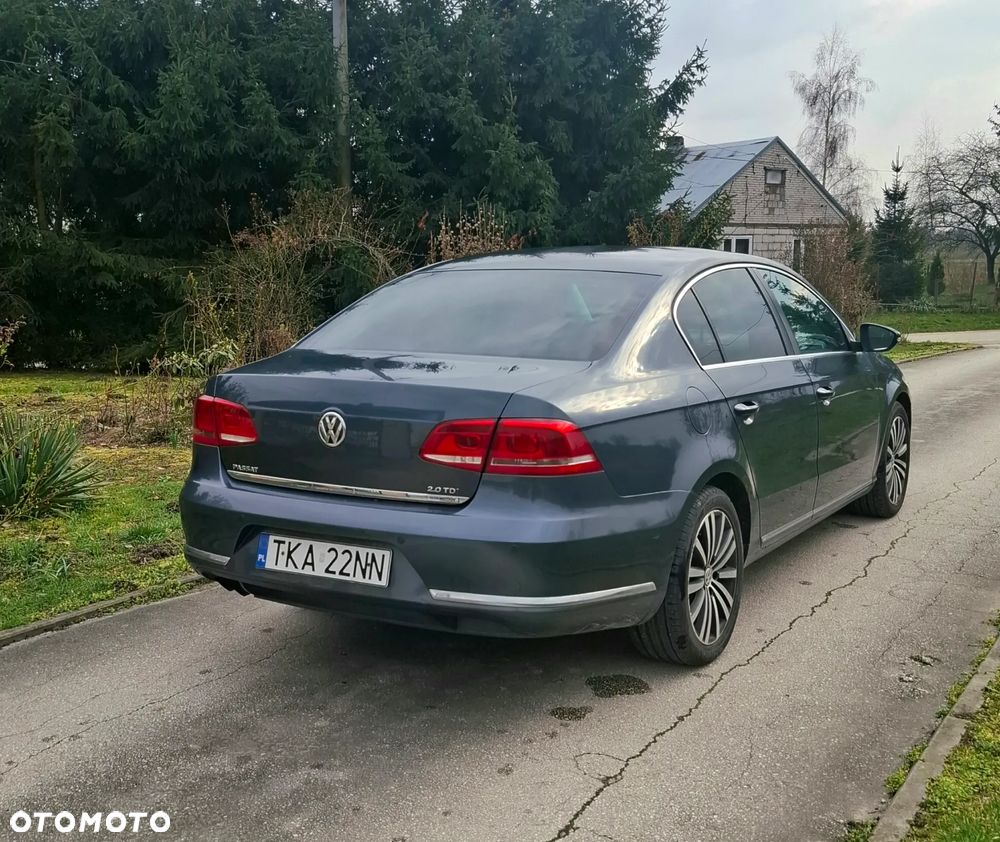 Volkswagen Passat - 10