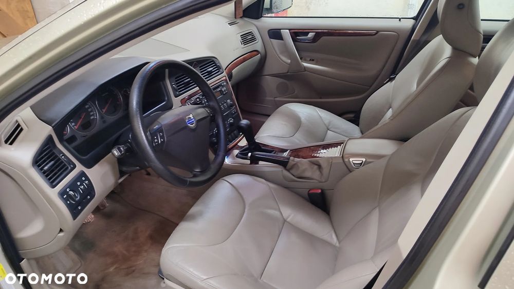 Volvo S60 2.4D Kinetic - 13