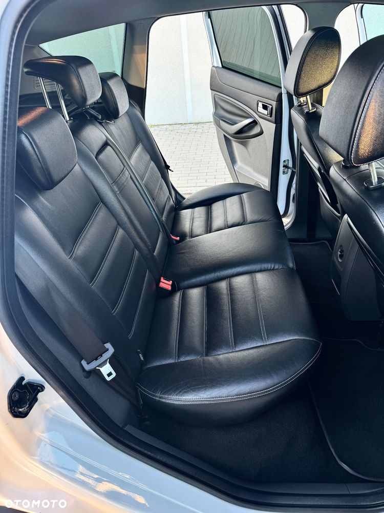 Ford Kuga 2.0 TDCi 4x4 Titanium - 21