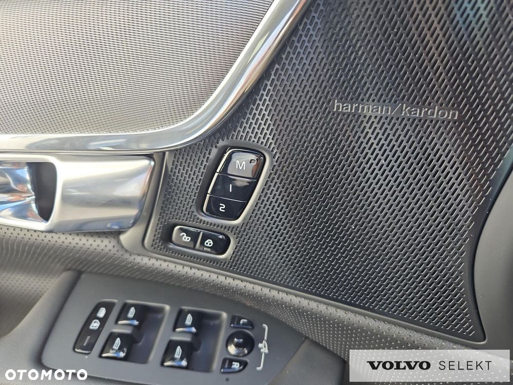 Volvo S90 T8 AWD Plug-In Hybrid Ultimate Dark - 24