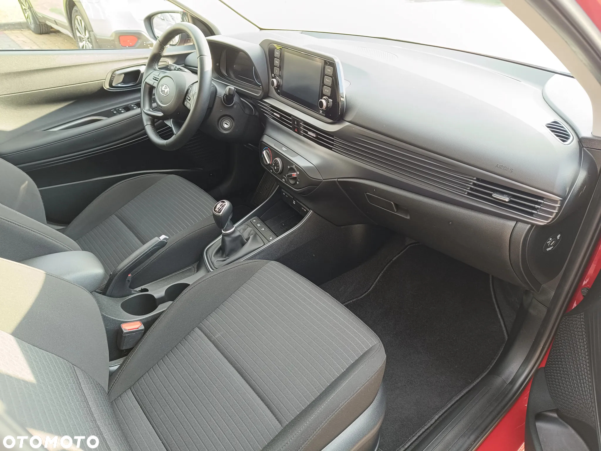 Hyundai i20 - 12