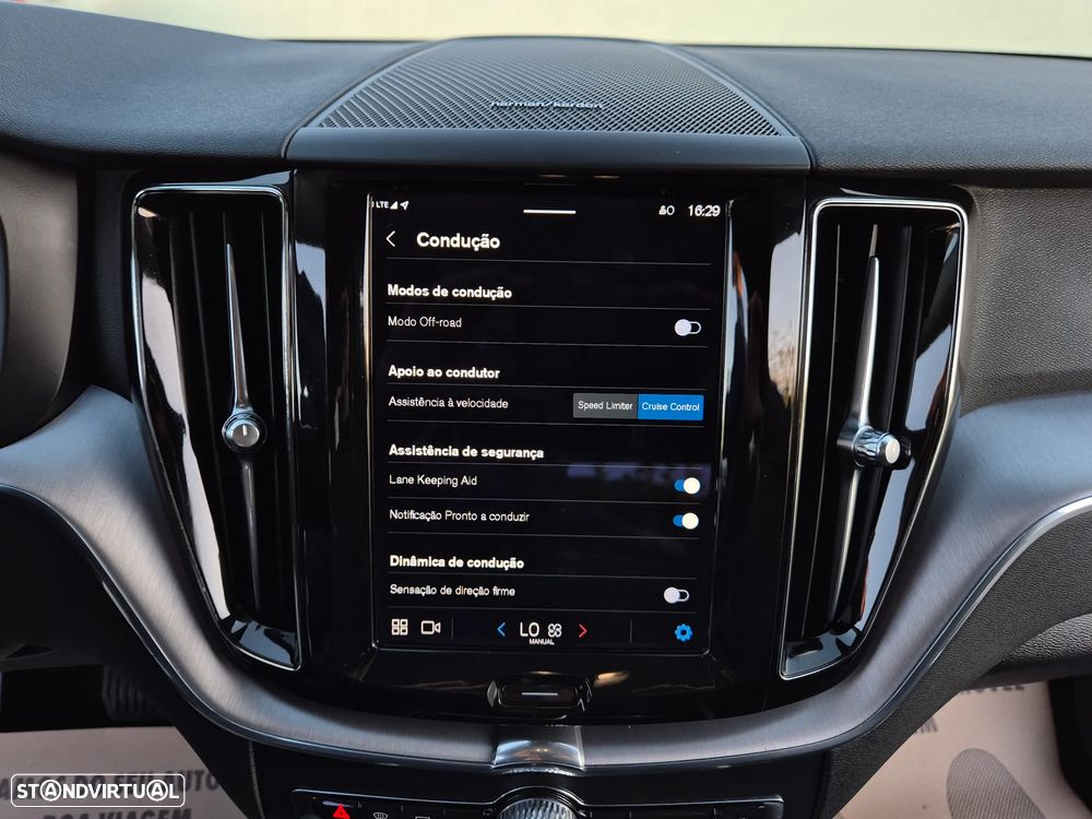 Volvo XC 60 2.0 B4 Momentum Plus - 27