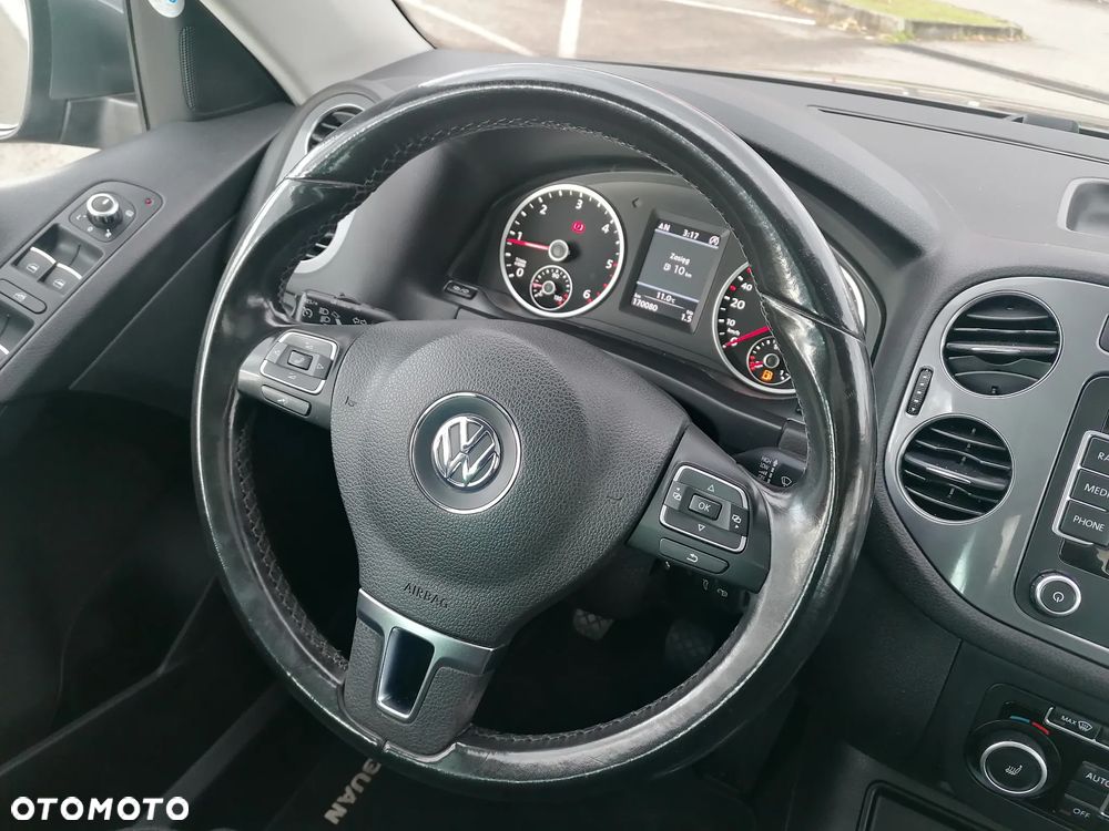 Volkswagen Tiguan 2.0 TDI DPF BlueMotion Technology Sport & Style - 16