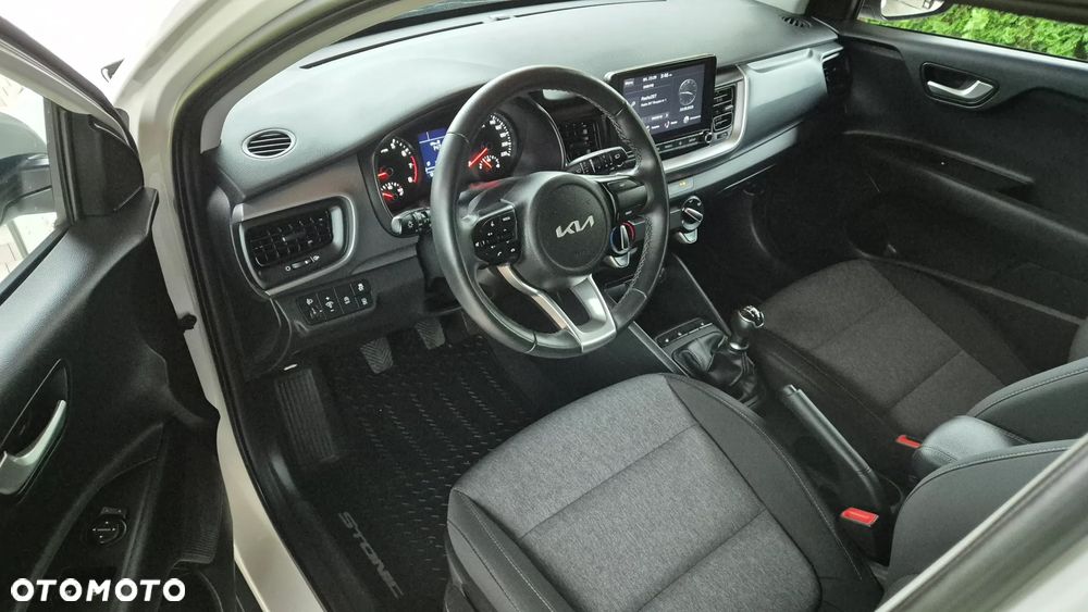 Kia Stonic 1.2 L - 7
