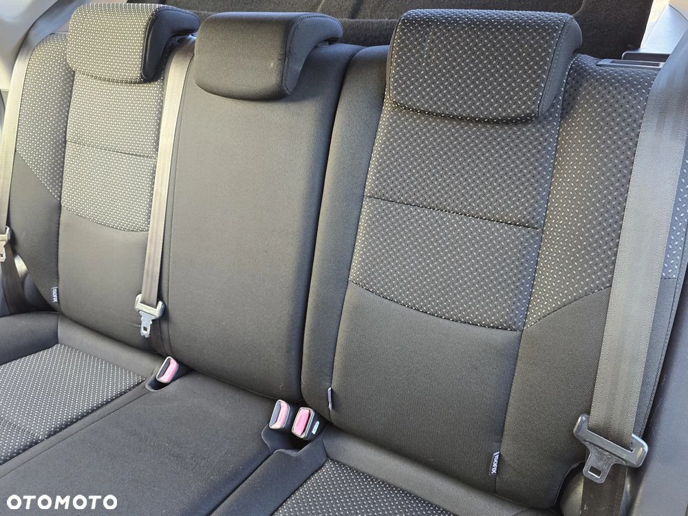 Hyundai i30 1.4 Classic + - 24