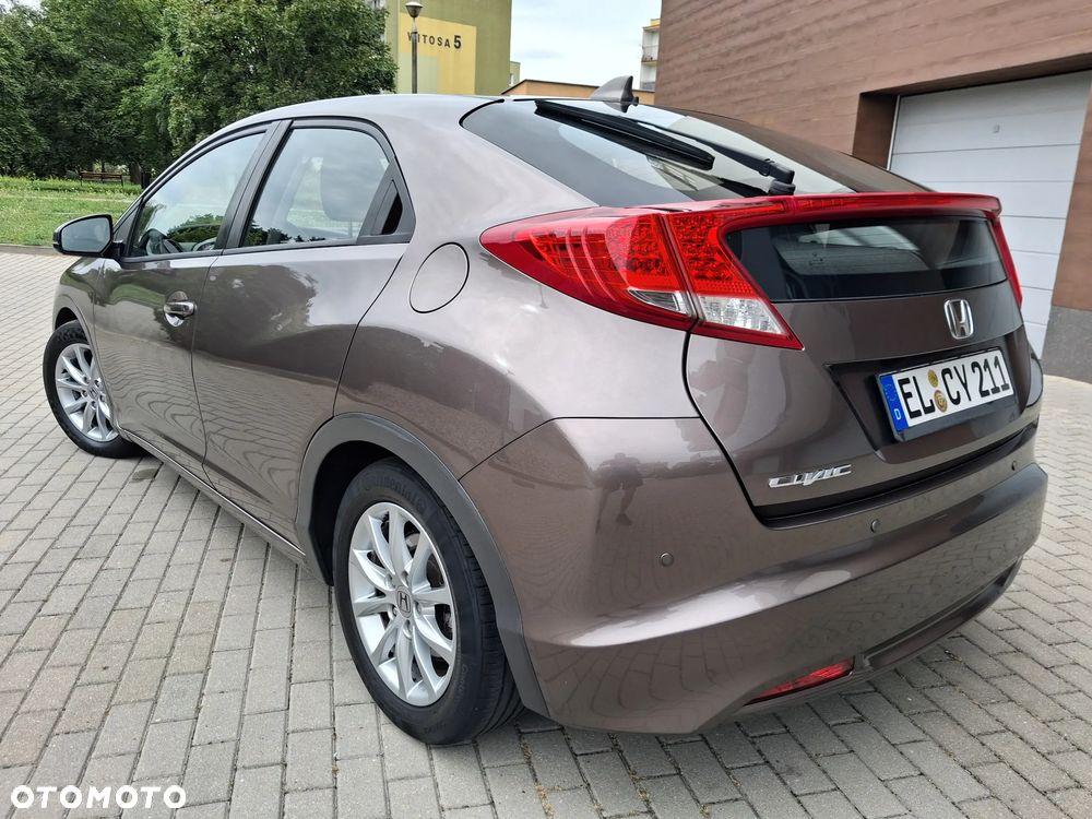Honda Civic 1.4 i-VTEC Comfort 40 Jahre Edition - 6
