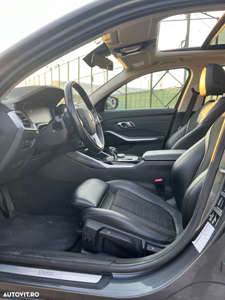 BMW Seria 3 320i Aut. Sport Line - 9