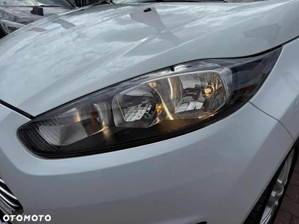 Ford Fiesta 1.25 Celebration - 30