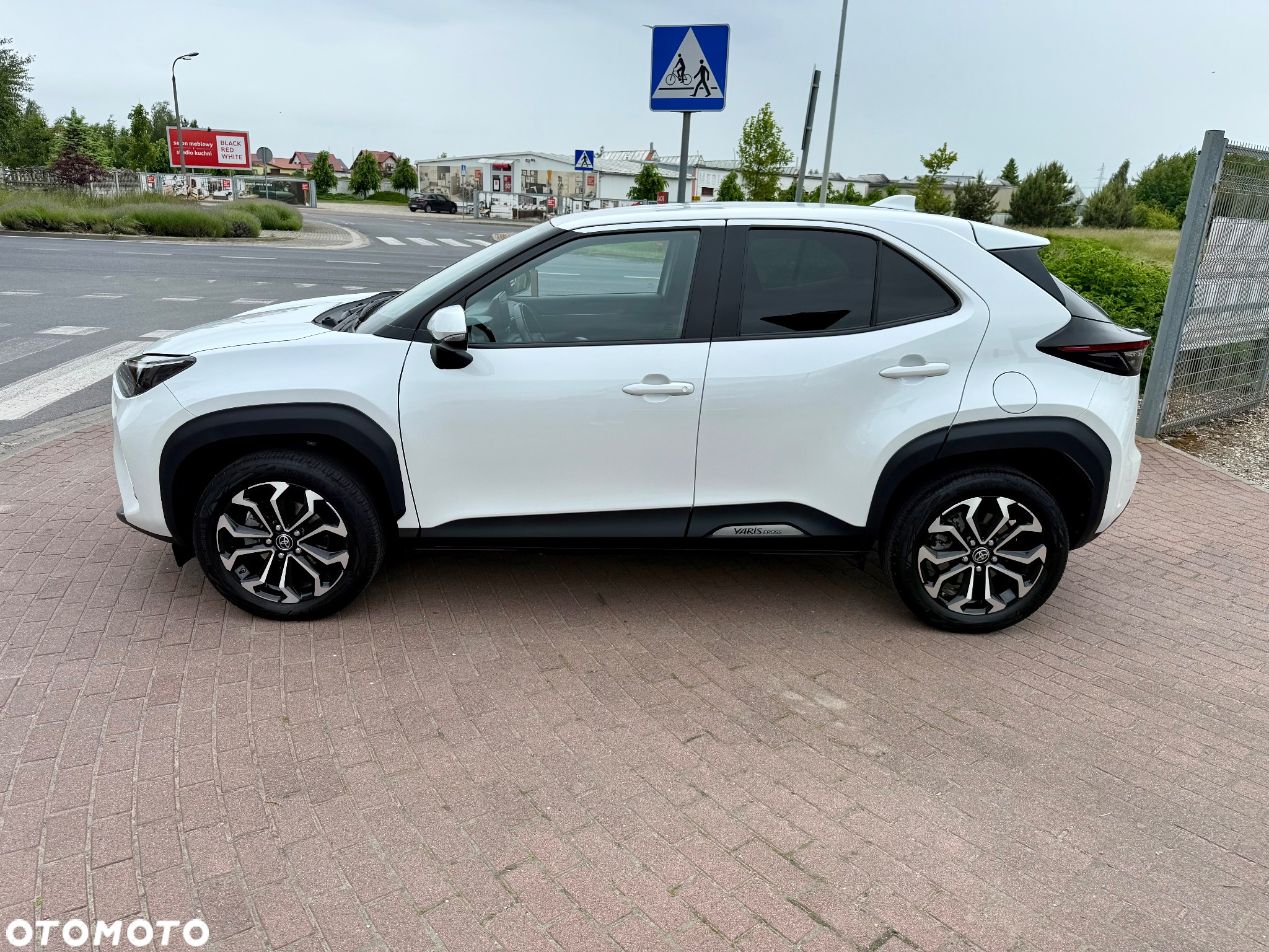 Toyota Yaris Cross Hybrid 1.5 Premiere Edition - 25