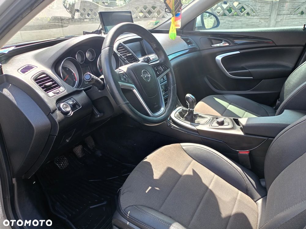 Opel Insignia 2.0 CDTI - 11