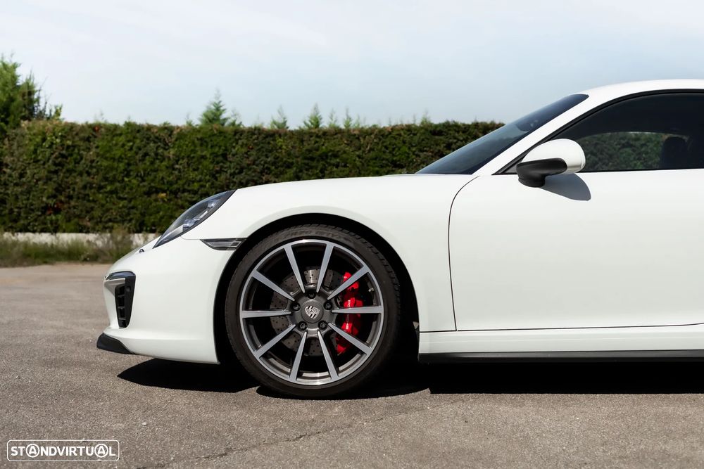 Porsche 911 (991) Carrera 4 S PDK - 11