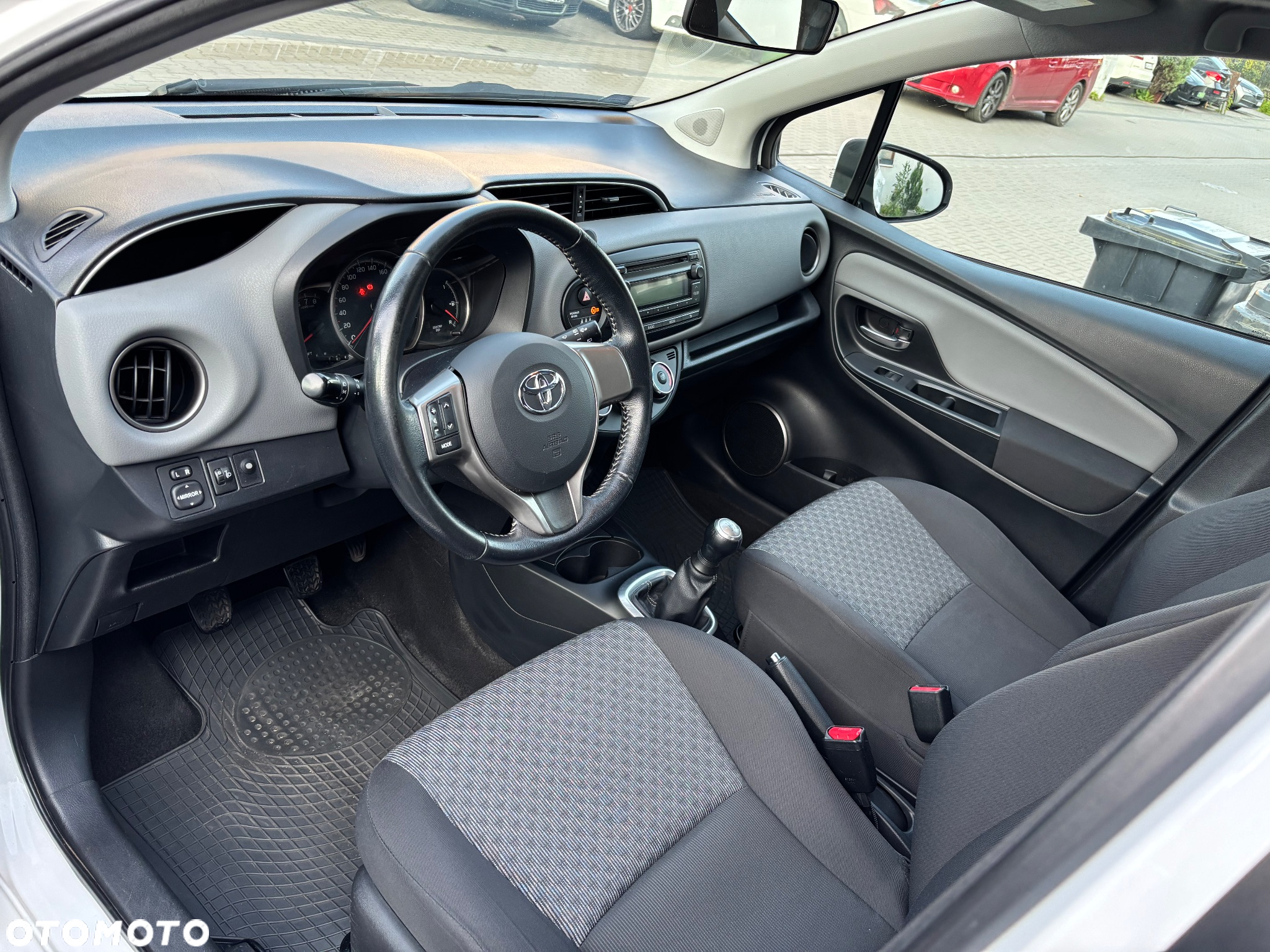 Toyota Yaris 1.0 Active EU6 - 5