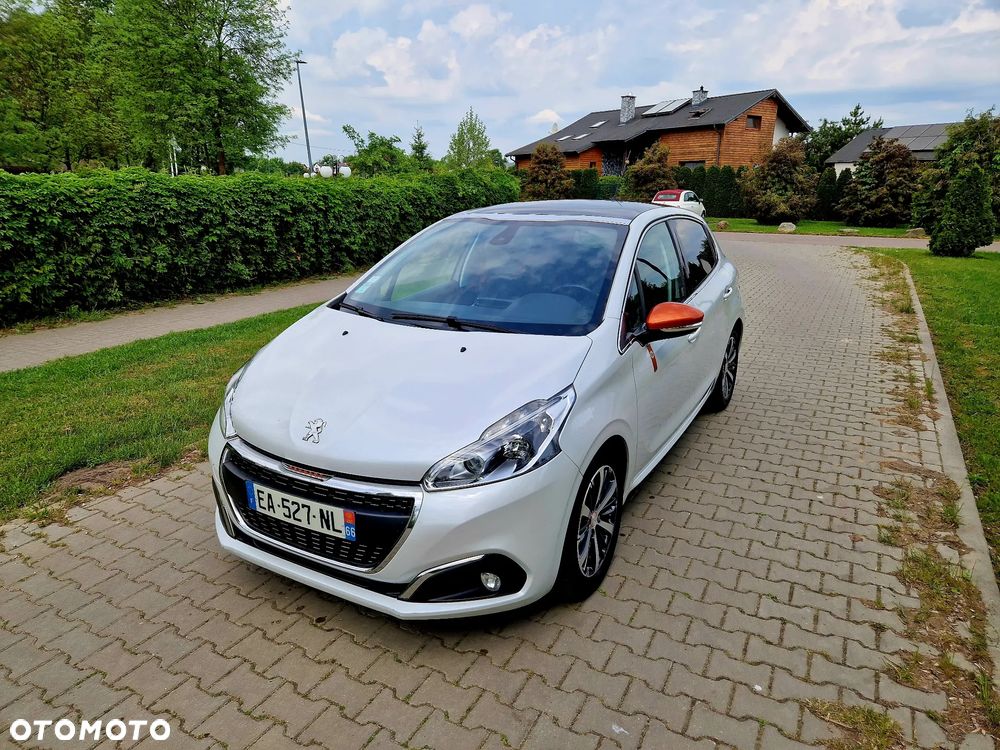 Peugeot 208 - 4