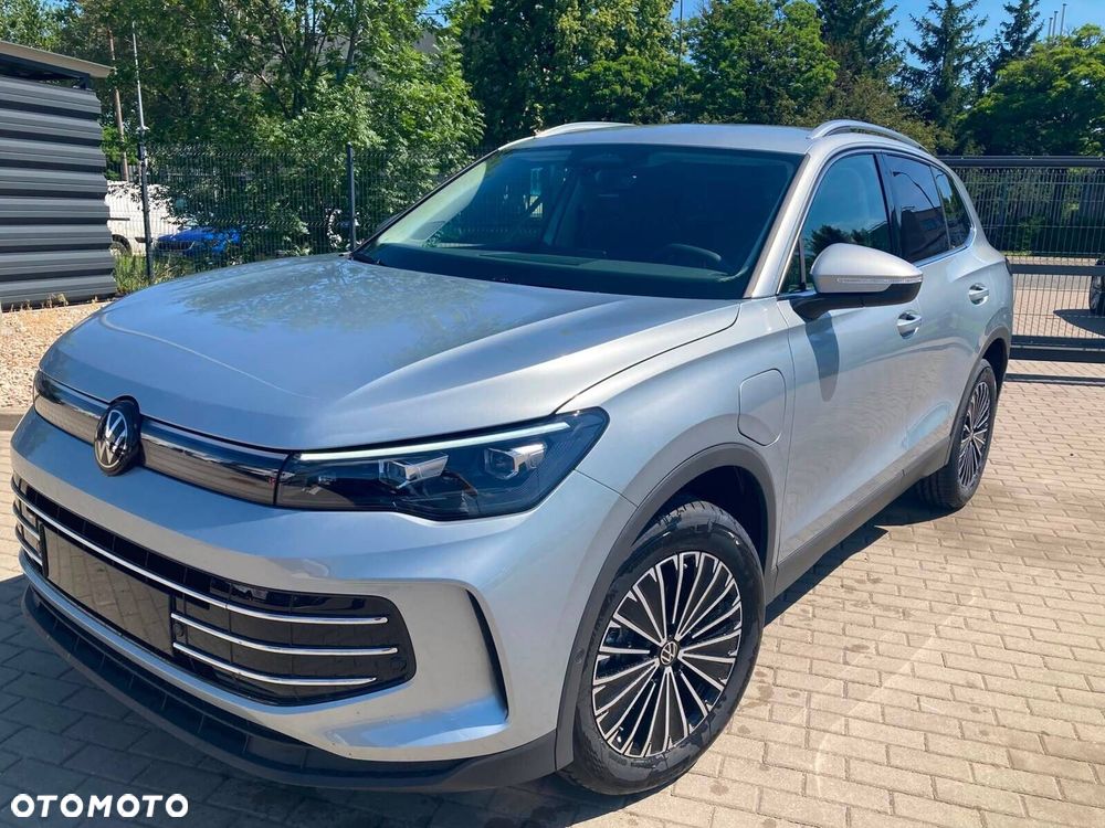 Volkswagen Tiguan - 4