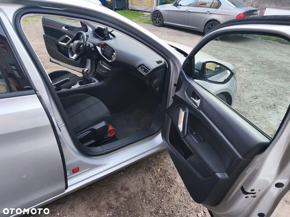 Peugeot 308 1.6 HDi Active - 11