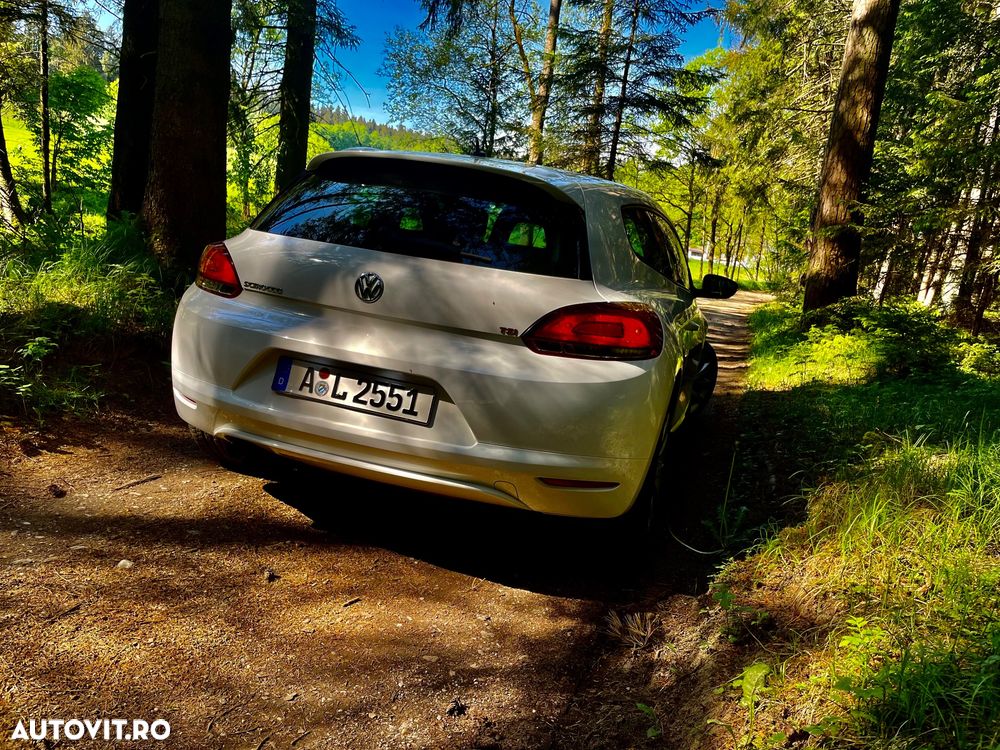 Volkswagen Scirocco 2011 photo 2