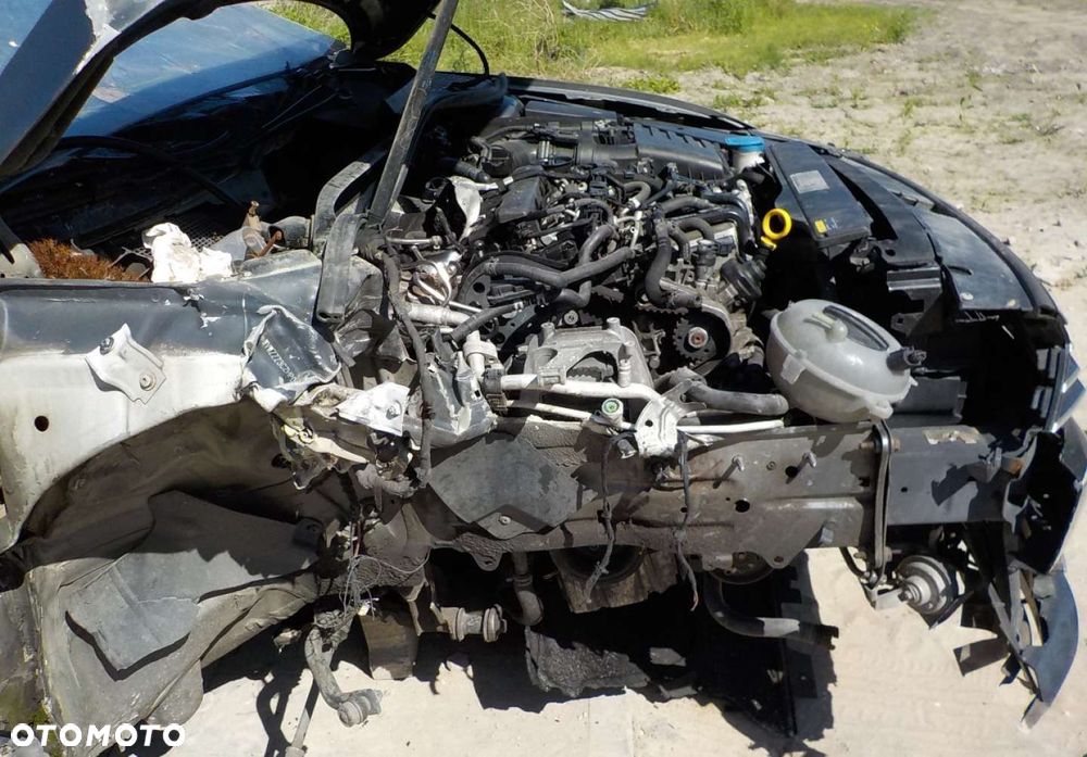 Volkswagen Passat Variant 1.6 TDI SCR DSG - 6