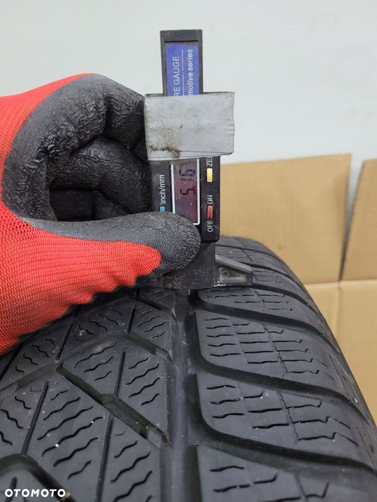 Pirelli Winter SottoZero 3 225/60R18 104H ROK 2021 - 2