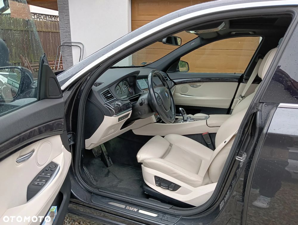 BMW 5GT 550i xDrive Gran Turismo - 6